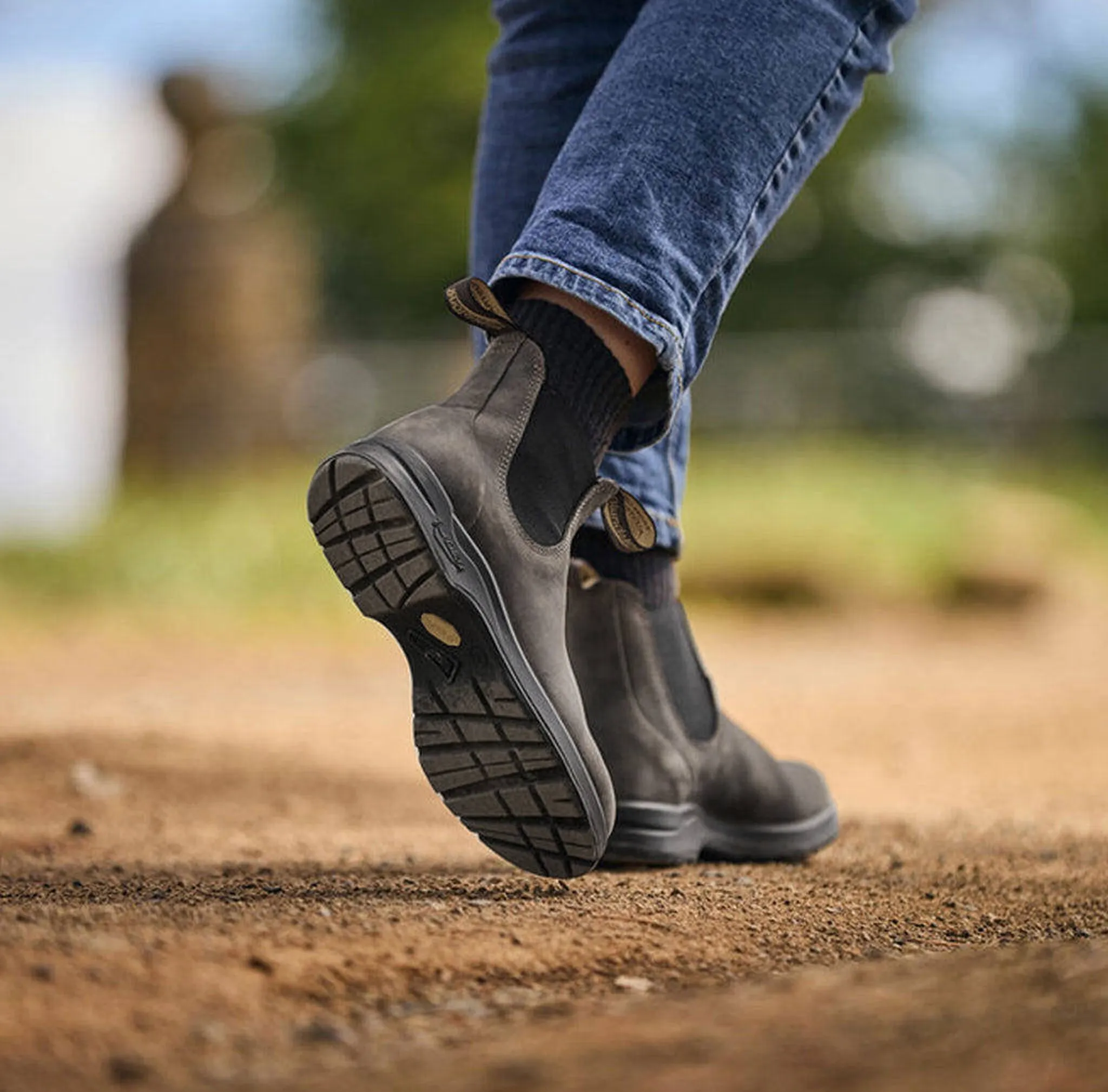 2056 - All-Terrain Rustic Brown Boots - Unisex|-|2056 - Bottes Tout-terrain brun rustique - Unisexe